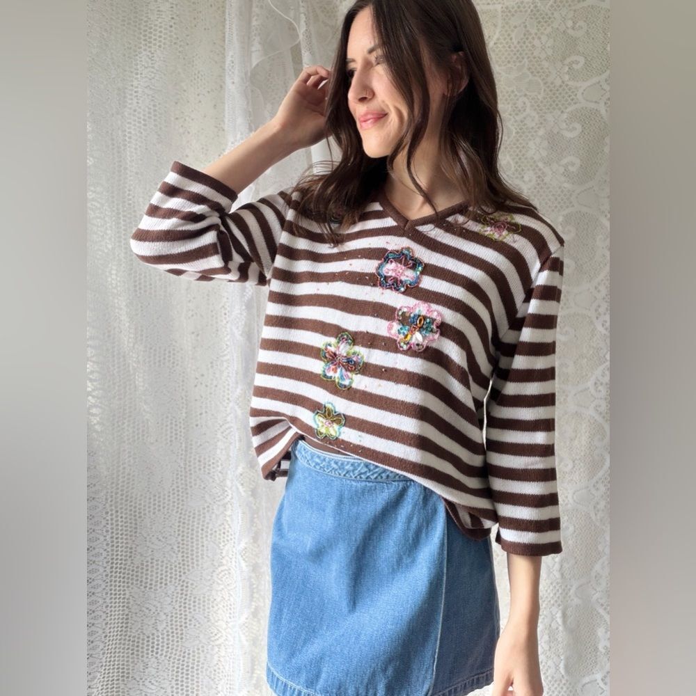 Vintage Striped Floral Beaded Knit Sweater V Neck Soft 90s Cottage - Picture 6 of 16